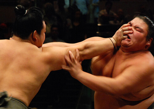 この画像は、サイトの記事「相撲 喧嘩 ネットや口コミで話題 YouTube注目無料視聴動画ご紹介！」のイメージ写真画像として利用しています。